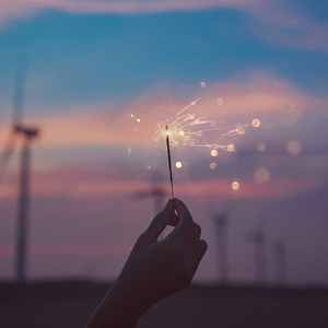 一边摸奶一边做爱视频
