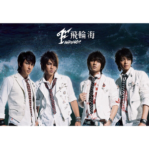 一边摸奶一边做爱视频
