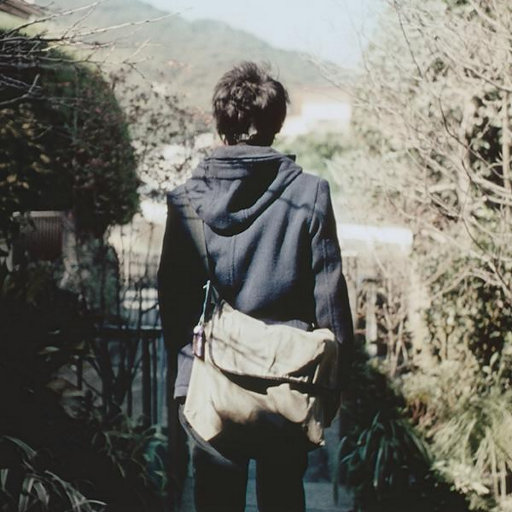 一边摸奶一边做爱视频
